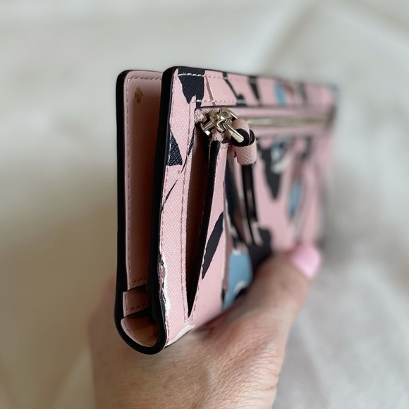 Kate Spade wallet - Picture 7 of 10